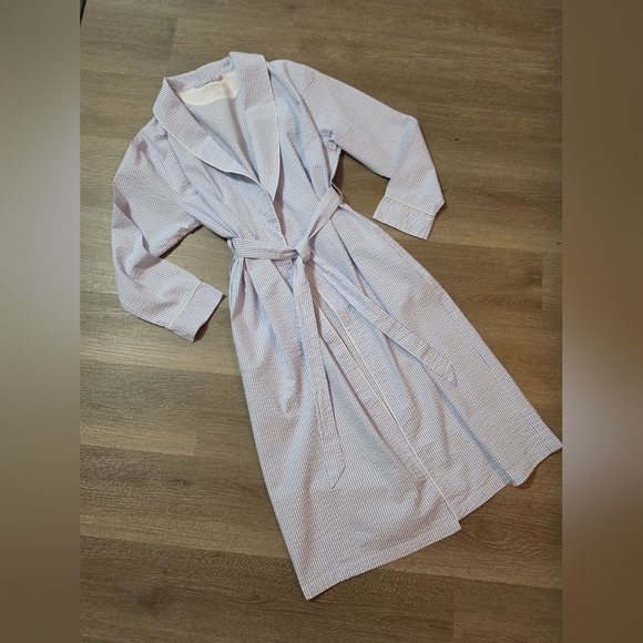 Men's Classic Stripe Cotton Seersucker Robe - Picture 3 of 5